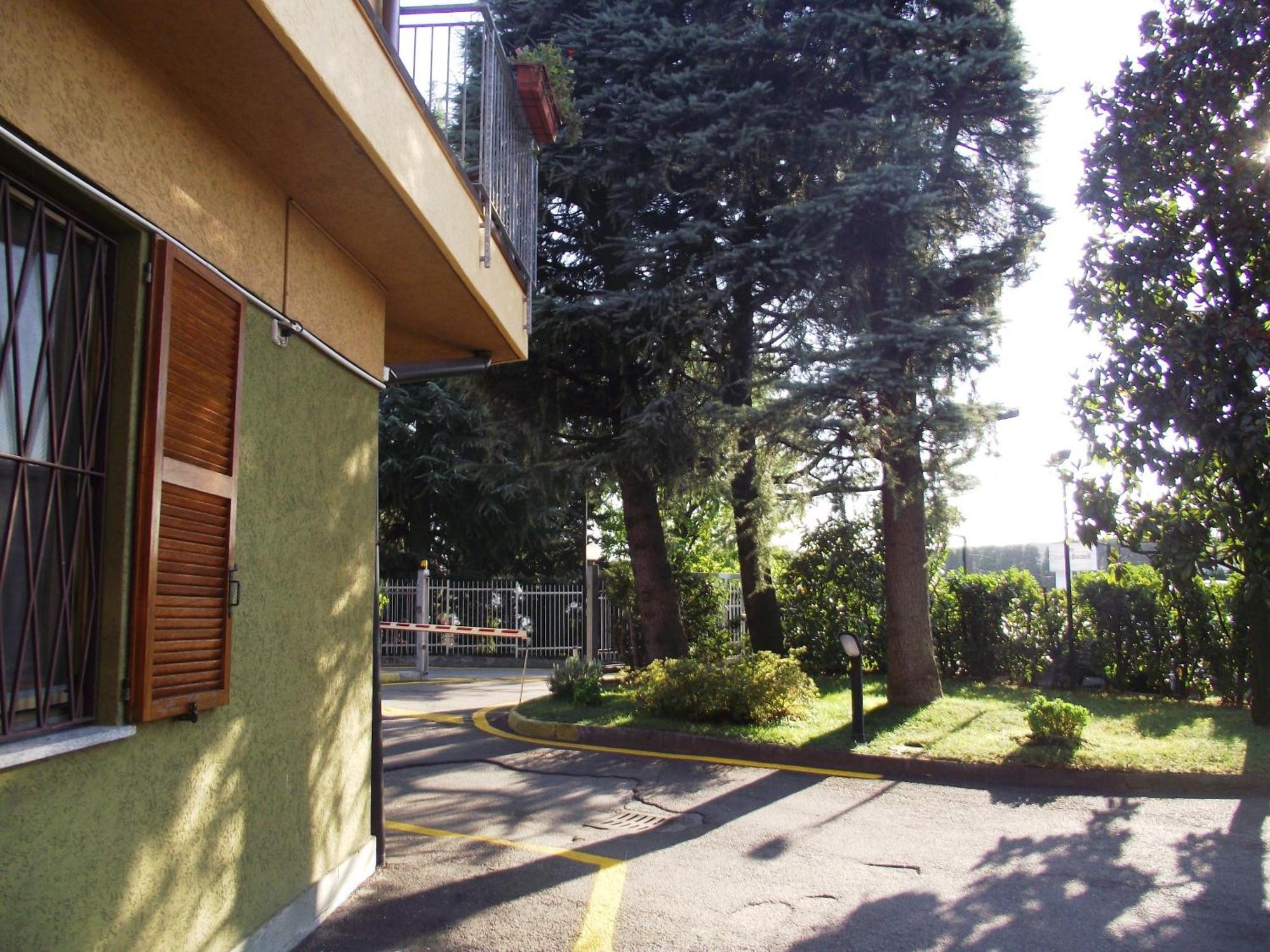 Hotel Motel Ovest Vittuone Exterior photo
