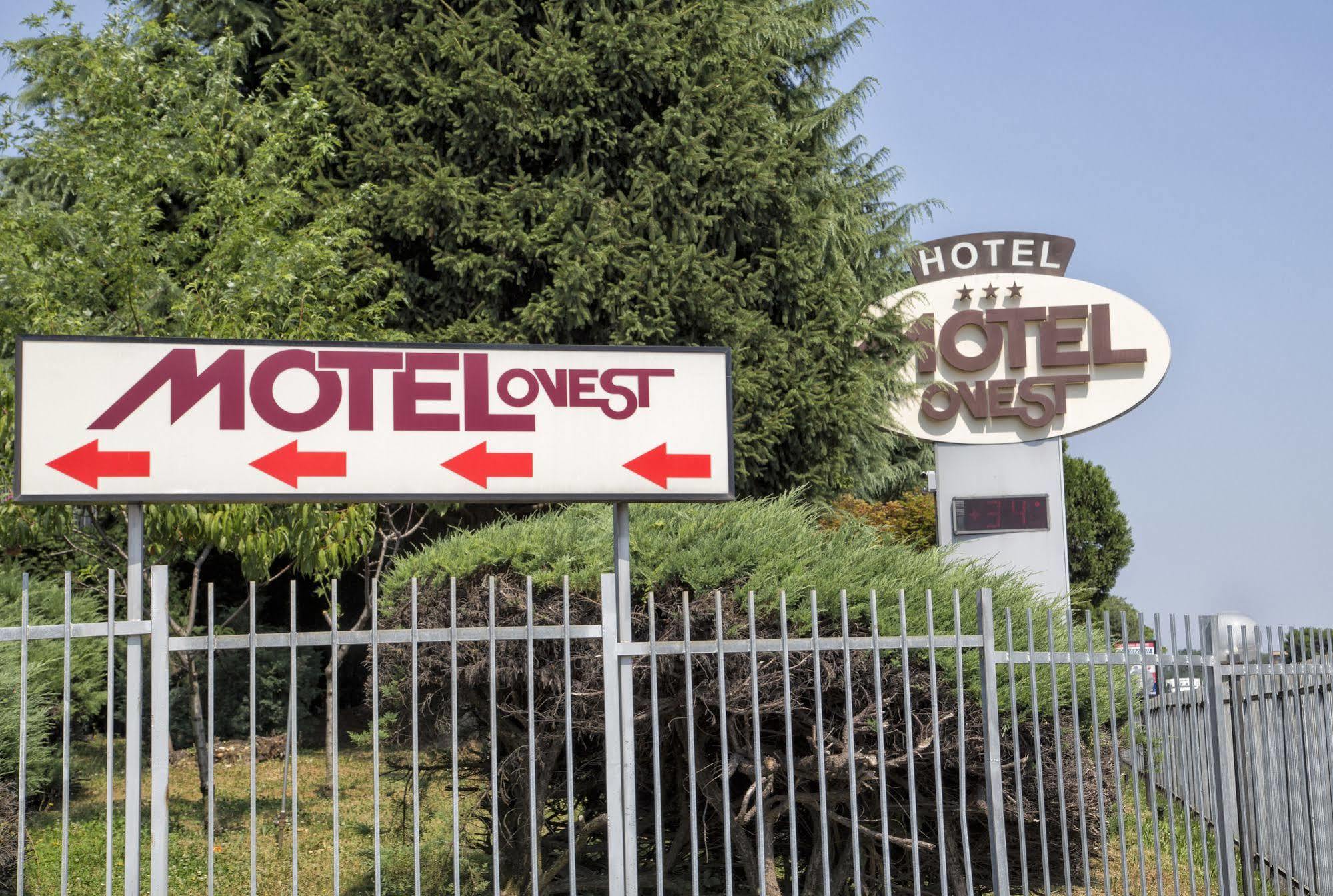 Hotel Motel Ovest Vittuone Exterior photo