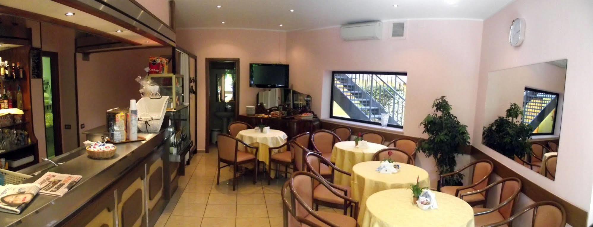 Hotel Motel Ovest Vittuone Exterior photo